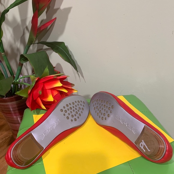 Na Na Red flat with side bow Flat Shoes - Picture 2 of 8